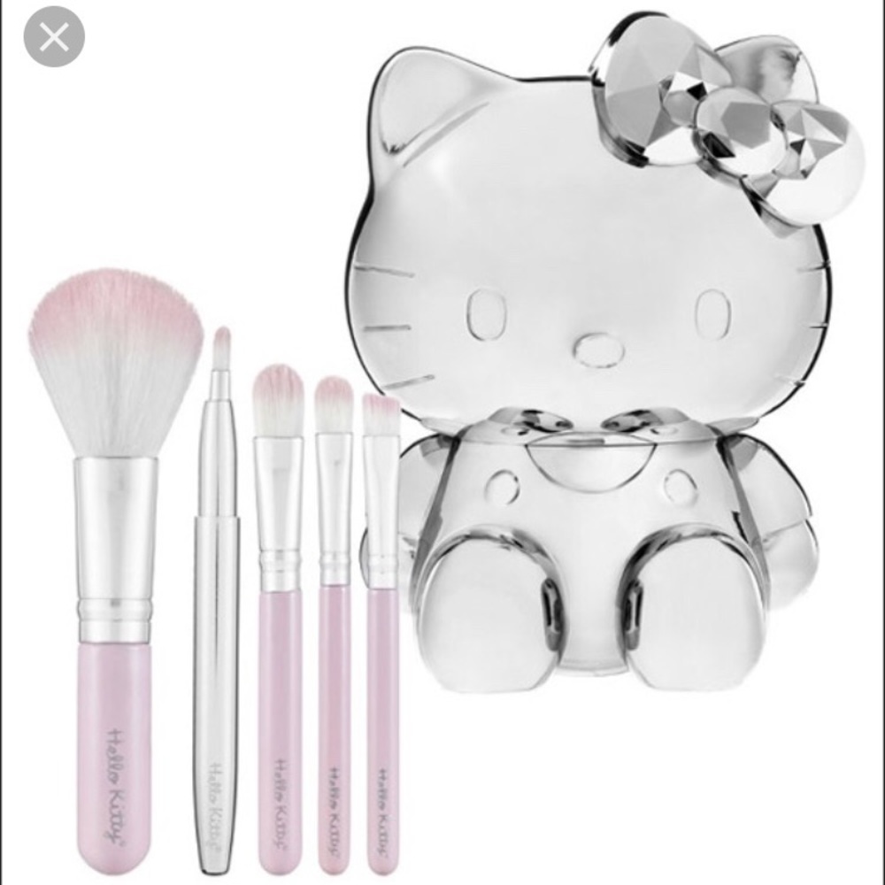 Sold Hello Kitty Brush set from Sephora Limited